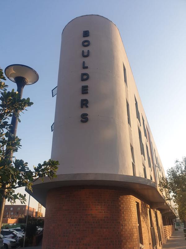 To Let 1 Bedroom Property for Rent in Pinelands Western Cape